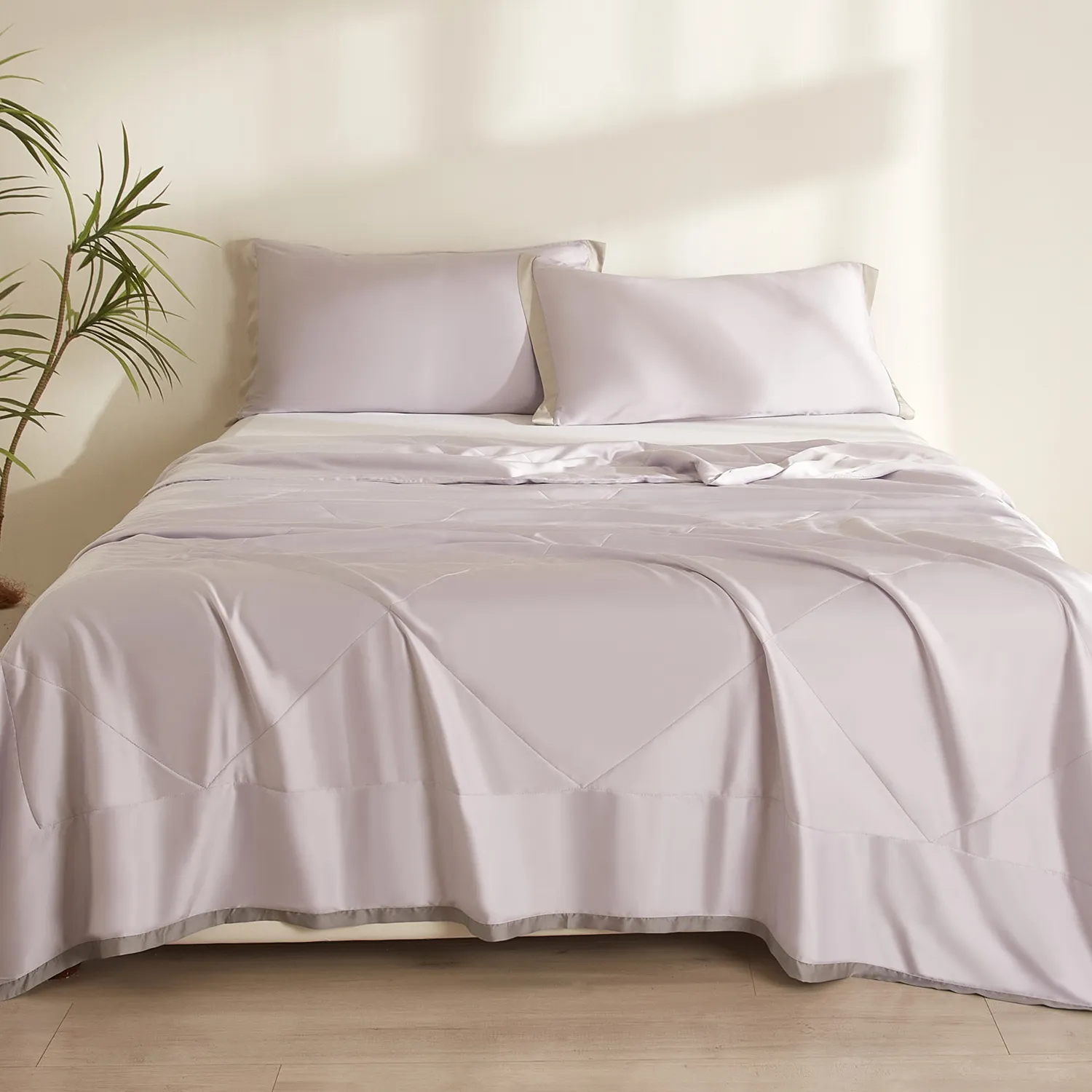 mattress protector with elastic straps